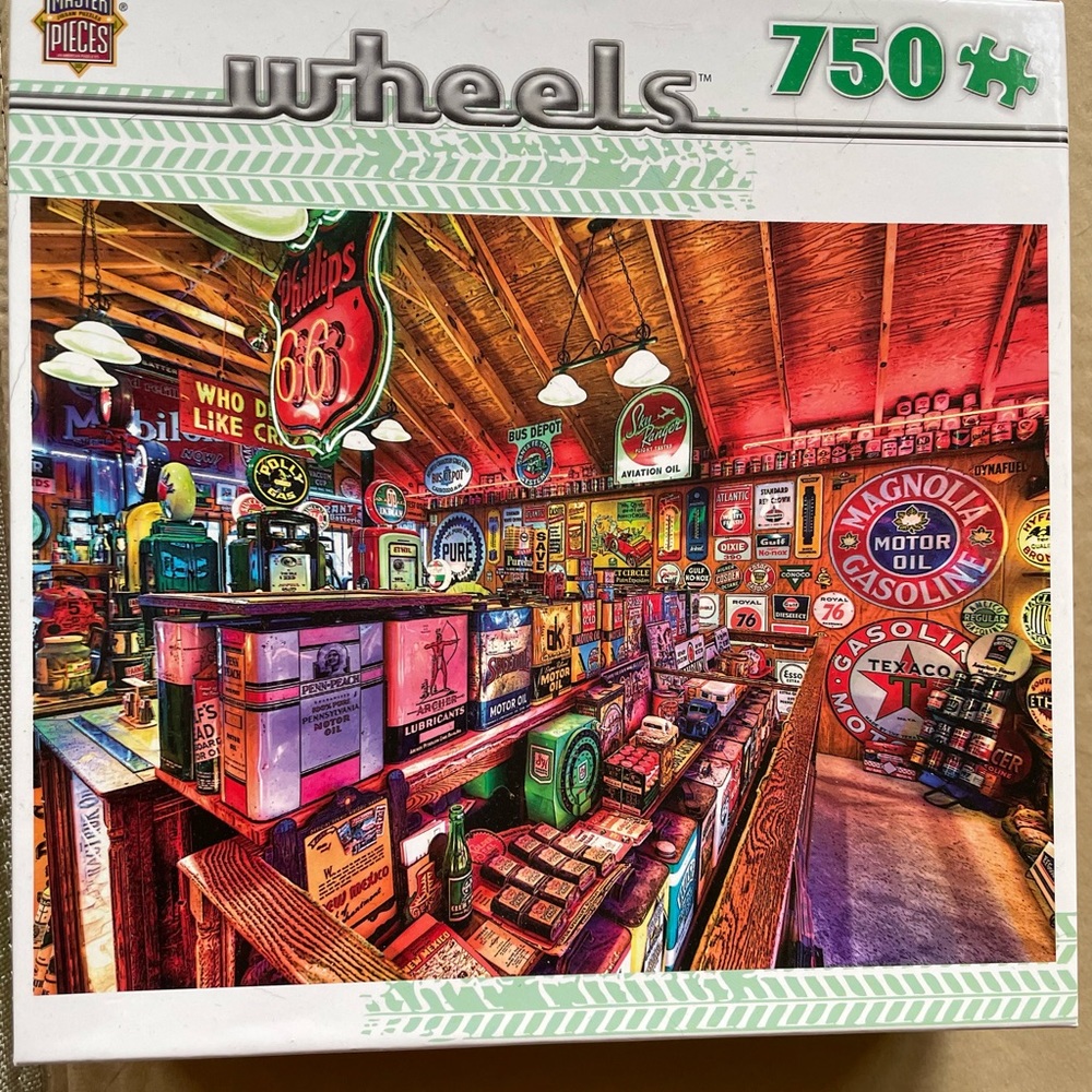 Master Pieces - 750 piece puzzle - wheels
